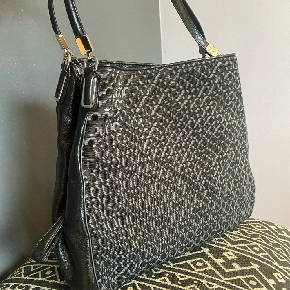 Coach Bag - Picture 10 of 12